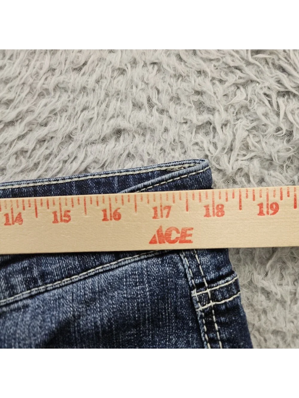 BKE TYLER Jeans Men Straight Leg 36x32 (Fits 36x31) Whiskering Stretch Denim